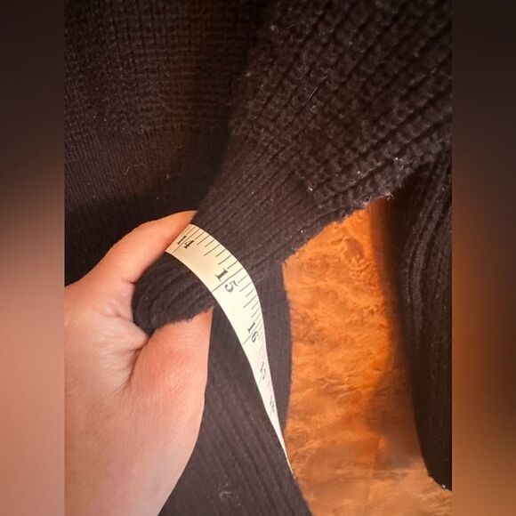 Black sweater  - Picture 2 of 5